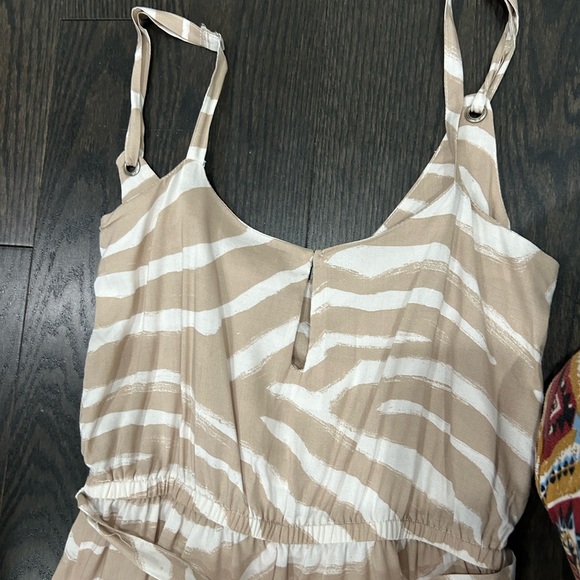 Jumpsuit - Picture 5 of 5